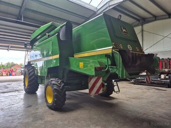 Sklízecí mlátička John Deere 2066 - 4