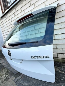 Páté dveře Octavia 3 kombi barva bílá - 4