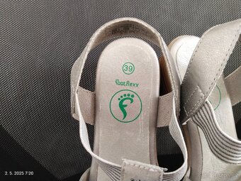 NOVĚ Dámské sandály FootFlexx 39 - 4
