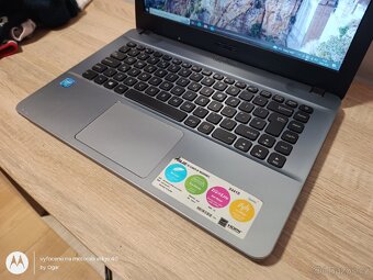 Pěkný notebook Asus, Pentium, 4Gb /128GB SSD - 4