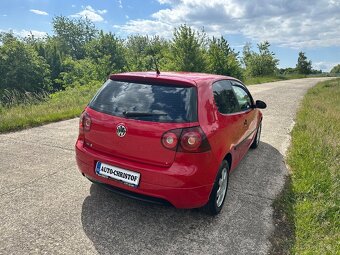 Volkswagen Golf V 1,4i 55KW PARKOVACÍ SENZORY - 4