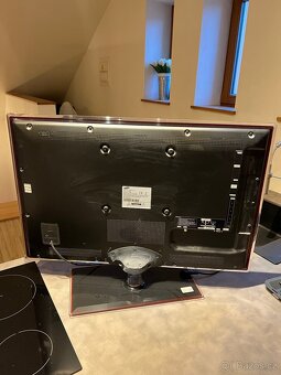 Samsung LED televize UE32B7000WW - 4