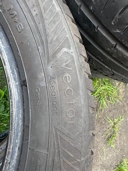 2ks celoročních pneu 205/55 R16 - Goodyear - 4
