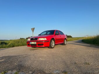 ŠKODA OCTAVIA 1,9TDI TOUR,ROK 2010,RS PAKET,ČR - 4