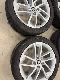 Alu kola seat Škoda 5x112 r17 et49 225/45 r17 - 4