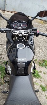 Suzuki Bandit 600 - 4