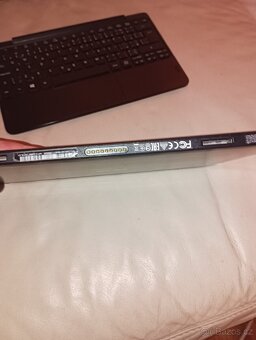 Prodám hodně málo používaný mini notebook - 4