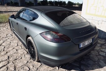 Porsche Panamera 4S 4.8 V8 - 4