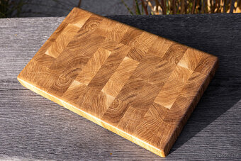 Dubová kuchyňská prkénka v atraktivním kostičkovém vzoru - 4