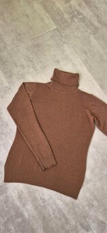 Dámský rolák se zlatými nitkami - 4