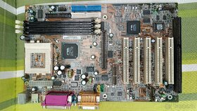 Základní desky - 4