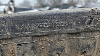 2x pás na bagr 300x52.5x84 - 4