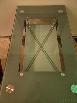 Prodam jídelní stůl - 4