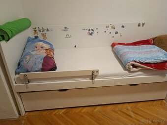 IKEA dětská postel - 4