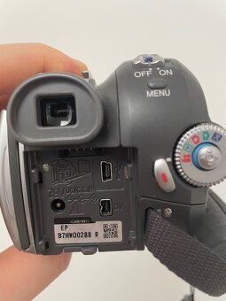 Panasonic NV-GS320 - 4