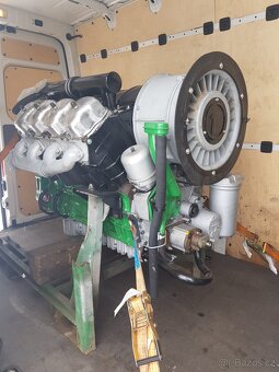 Motor TATRA 815 V8 ČKD AD28 - 4