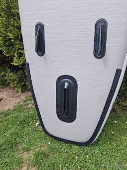 Windsup F2 Ride 10,5 s odtrhnout hranou a středovou flosnou. - 4