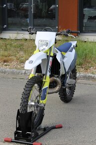 Husqvarna TE 250 2T 2021 s RZ - 4