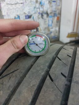 225/55 r16 - 4