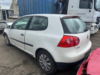 VW GOLF 5 na náhradní díly ND - 4