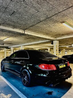 Mercedes-Benz E350d 4MATIC | 63S Paket | ALL BLACK EDITION - 4