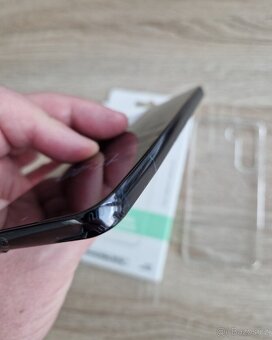 Samsung Galaxy S22 Black Top Stav - 4