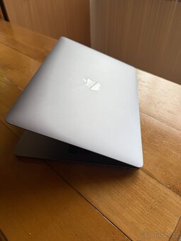Apple Macbook Pro 13" 2017 Touchbar, i5 3,1GHz, 8GB, 256GB - 4
