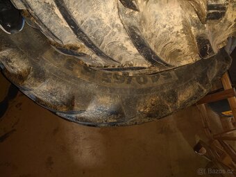 Pneumatiky 540/65 r38 a 480/65 r24 ze STEYR Multi 120 - 4