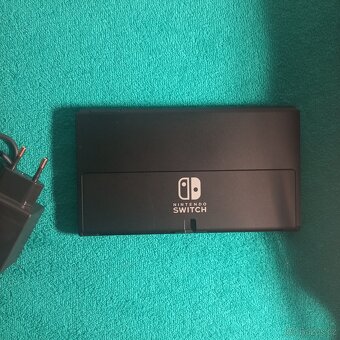 NINTENDO SWITCH OLED - 4