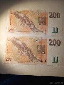 Bankovky UNC - 8 x 100kč, 2 x 200kč, 1 x 1000kč. - 4
