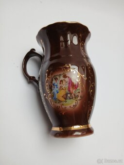 Hnědý džbánek "Tři Grácie" - 4