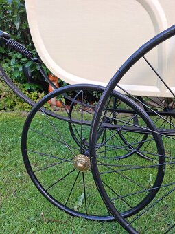 Starožitný kočárek pro miminko č. 1010 - 4