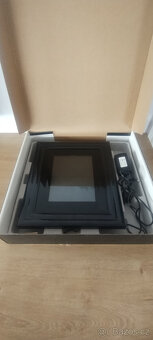 Digitální fotorámeček Toshiba GigaFrame Q80 - 4