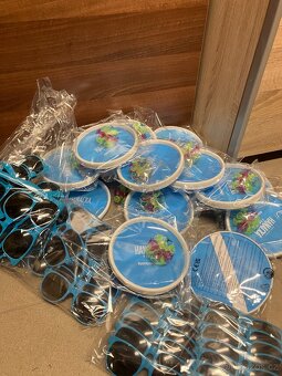 házedlo + sluneční brýle + konfety - 4