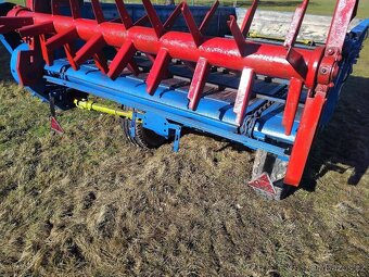 Prodám Rozmetadlo 2 Tun za malotraktor - 4