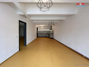 Pronájem bytu 2+kk, 80 m², Svitavy, ul. náměstí Míru - 4