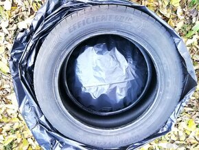 Pneu Good Year 215/55 R18 - 4