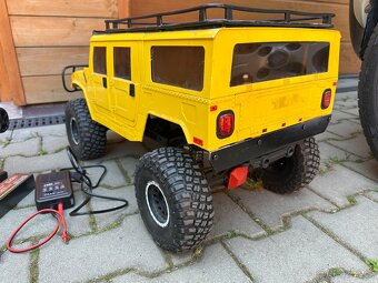Axial SCX6 Hummer 1:6 + Lipo a nabíječ - 4
