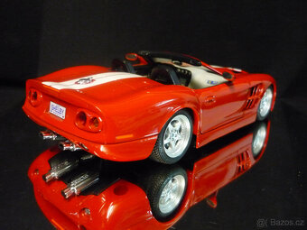 Shelby Series 1 Bburago 1/18 - 4