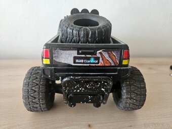 RC auto Revell Bull Scout 1/10 - 4