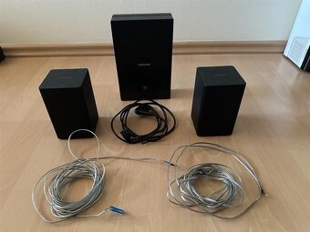 Prodám soundbar SAMSUNG + zadní BT reproduktory - 4
