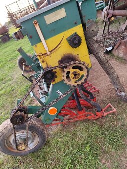 Secí stroj Privát drill 300 - 4