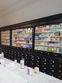 Prodám starožitný nabýtek - 4