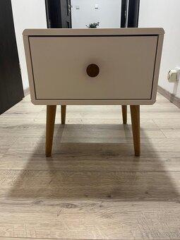 Noční stolek - 4