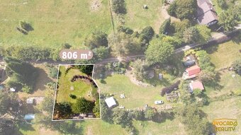 Stavební pozemek s okrasnou zahradou - 4