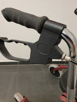 NOVÉ KOLEČKOVÉ chodítko i s dovozem nebo POŠTA - 4