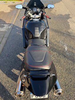 CBR1100 Blackbird - 4