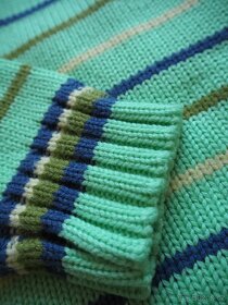 Dámský pletený svetr s rolákem - 4