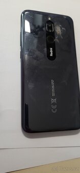 Mobilní telefon Xiaomi Redmi 8 - 4