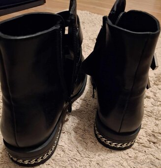 Prodám kotníkové boty DeeZee č. 40 - 4